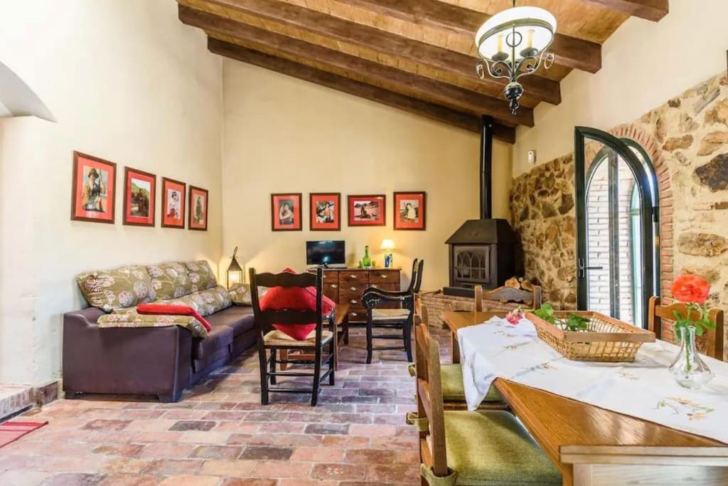 Casa Cortijo En Dehesa Sierra Leon Βίλα La Puebla de los Infantes Εξωτερικό φωτογραφία