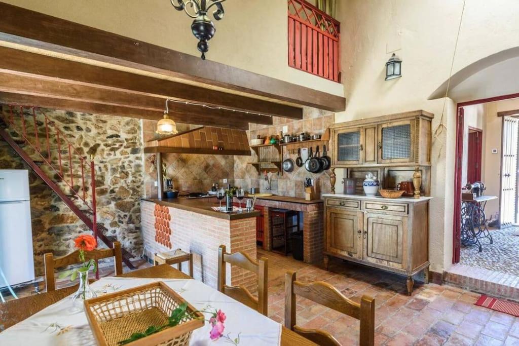 Casa Cortijo En Dehesa Sierra Leon Βίλα La Puebla de los Infantes Εξωτερικό φωτογραφία