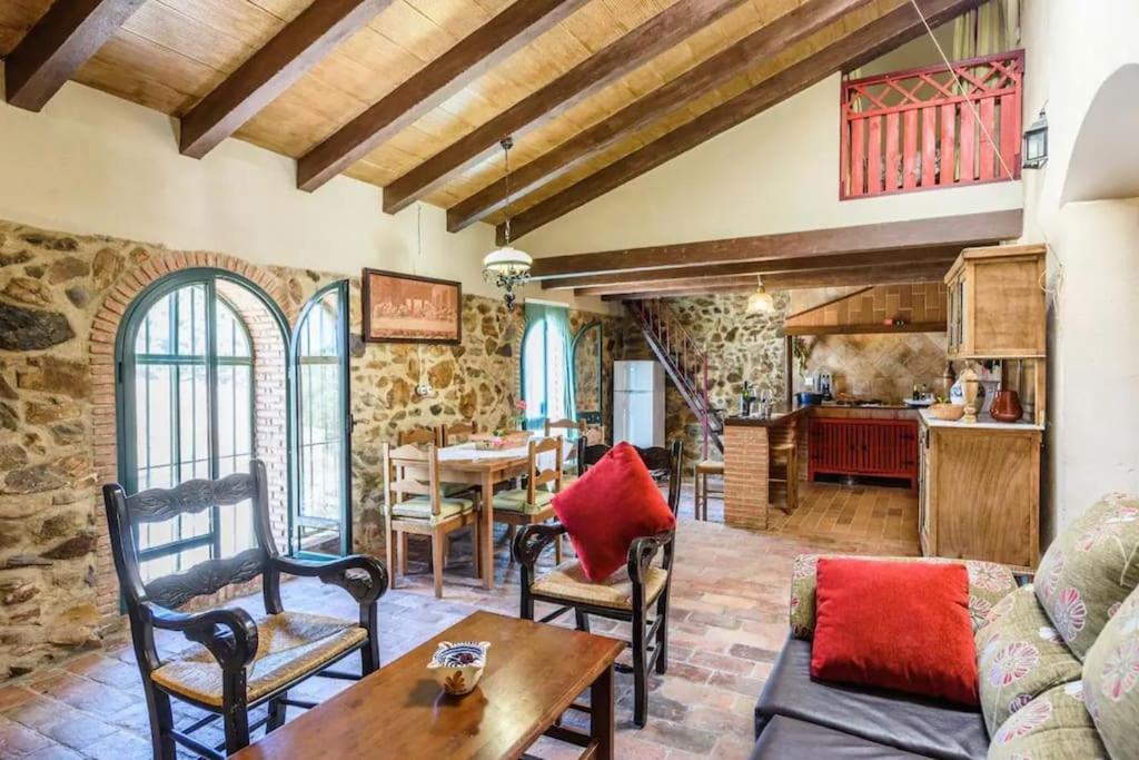 Casa Cortijo En Dehesa Sierra Leon Βίλα La Puebla de los Infantes Εξωτερικό φωτογραφία